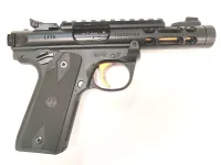 Ruger Mark IV 22/45 Lite ,fekete/arany használt maroklőfegyver B5