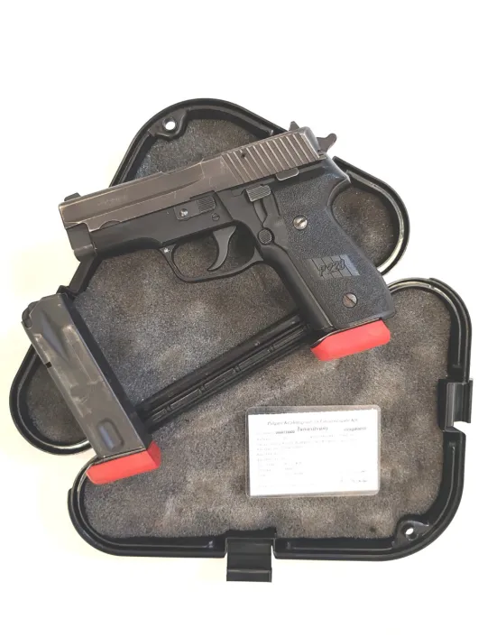 Sig Sauer P 228 9x19 használt maroklőfegyver B1