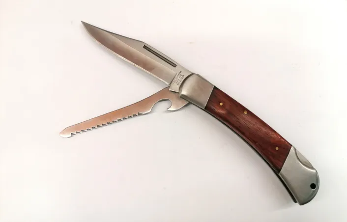 Kétpengés vadászbicska 214313 .