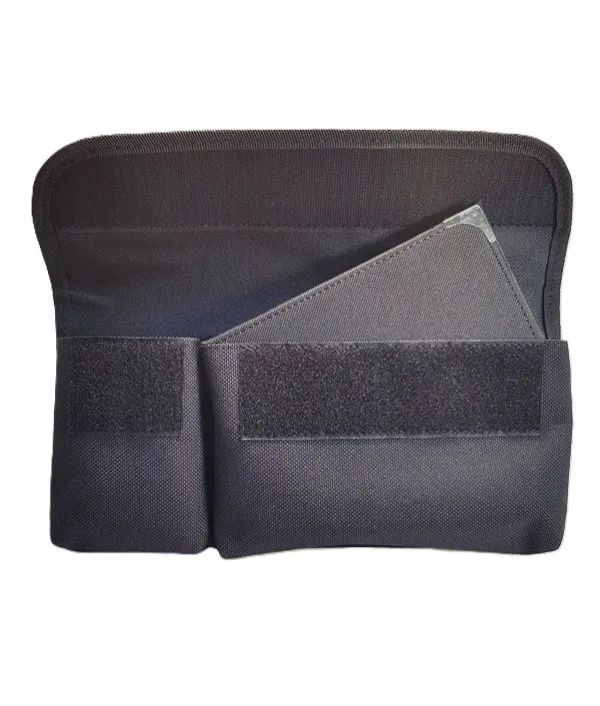 Dobos 113 Csekktömbtartó Tok Vízszintes Fekete Igazolvány Tartóval Osztott